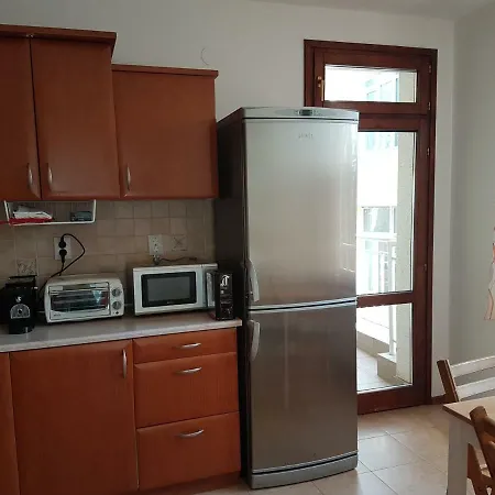 Cozy & Spacious Iztok * Sofia