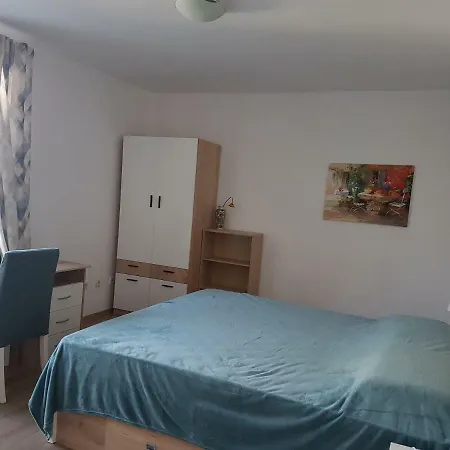 Cozy & Spacious Iztok Sofia